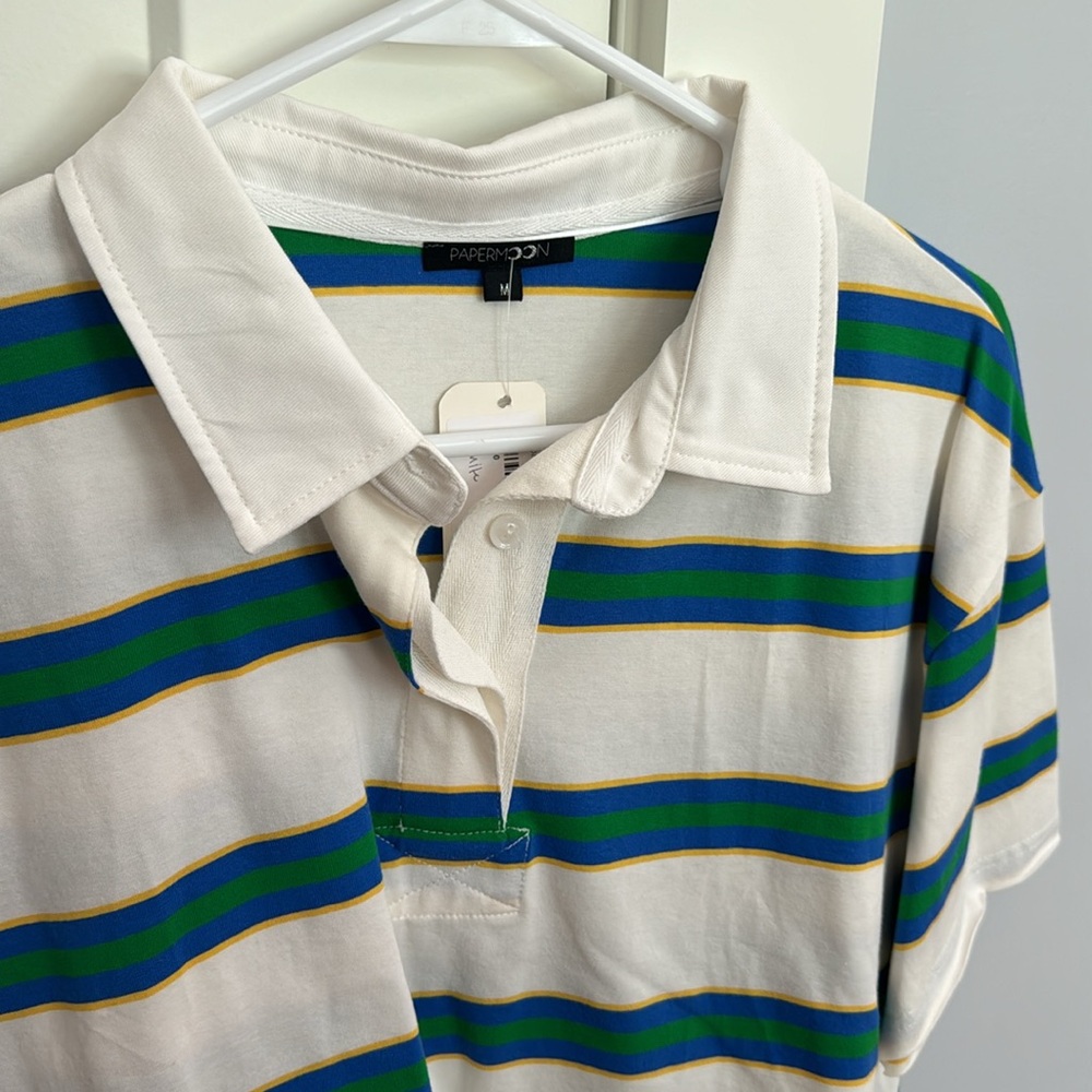 Striped Semi Cropped Top - Picture 2 of 3